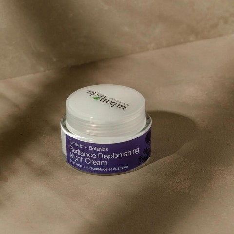 Radiance Restoring Night Cream -yövoide kuivalle iholle, Urban Veda, 50 ml